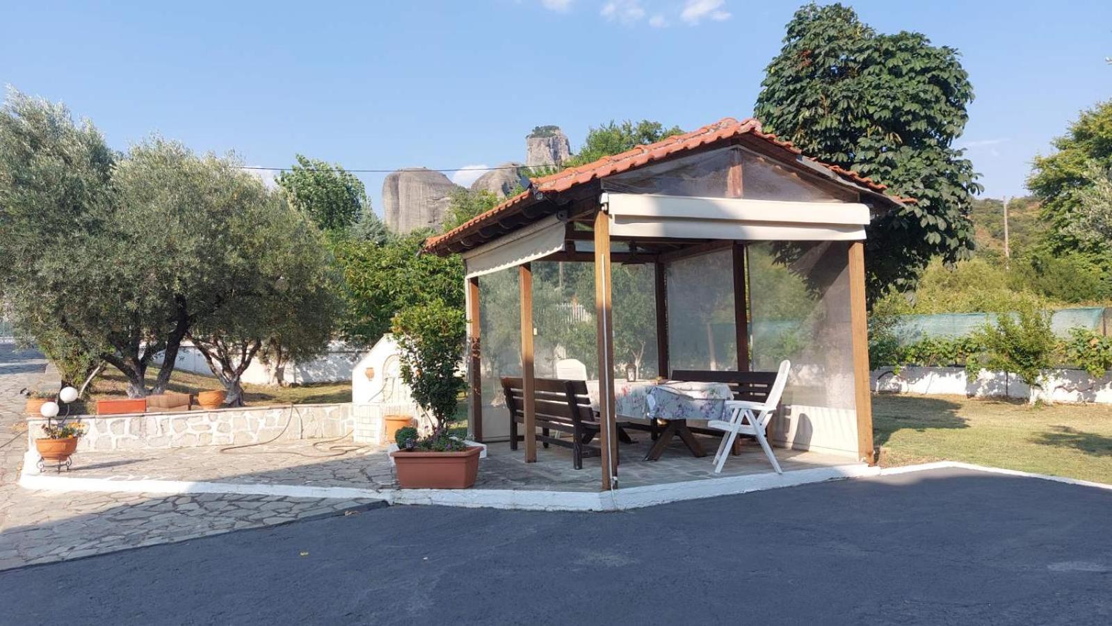 Гостевой дом Pomegranate Tree House - Meteora Калампака Экстерьер фото