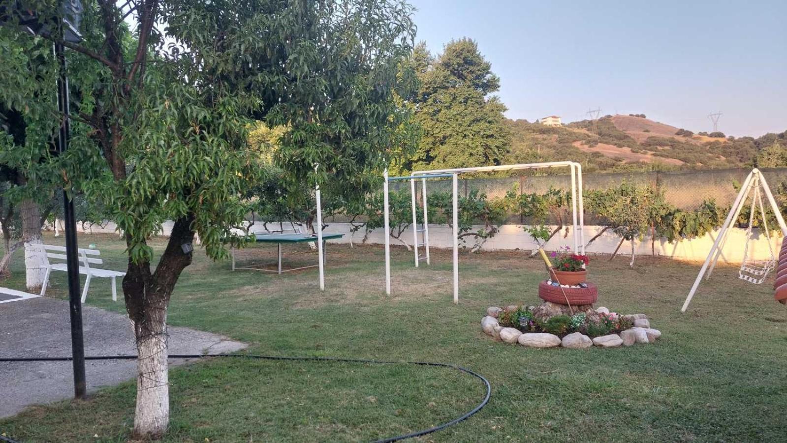 Гостевой дом Pomegranate Tree House - Meteora Калампака Экстерьер фото