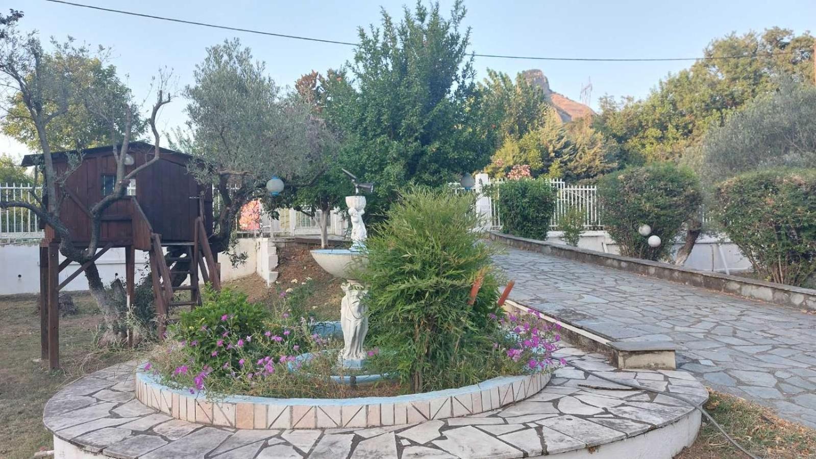 Гостевой дом Pomegranate Tree House - Meteora Калампака Экстерьер фото